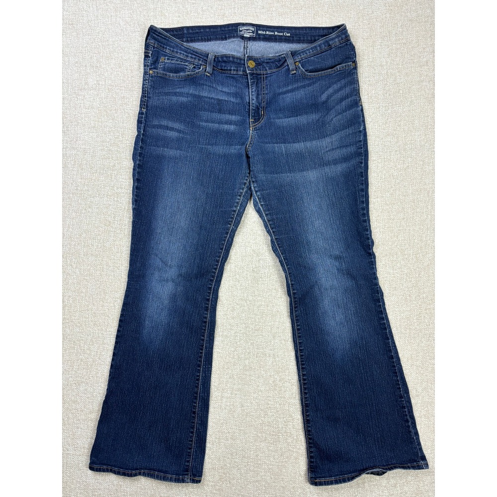 Signature by Levi Strauss Gold Label Womens 18S Mid-Rise Bootcut Jeans Dark Wash